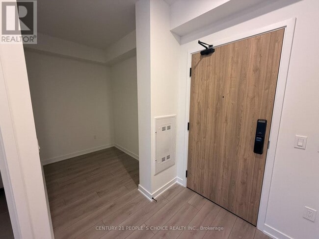 Building Photo - 1 Fairview Rd E