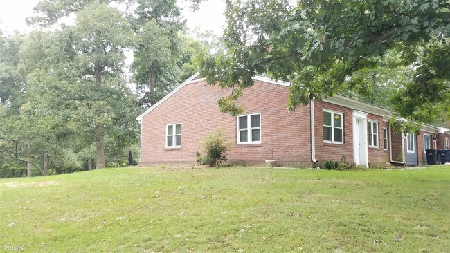 Foto del edificio - 2 br, 1 bath Duplex - 7103 Quill Ln
