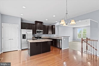 Building Photo - 6190 Willow Pl
