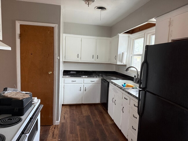 Building Photo - 4620 S Rusk St