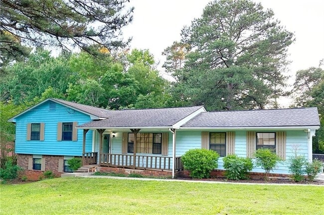 Building Photo - 3533 Charlotte Dr