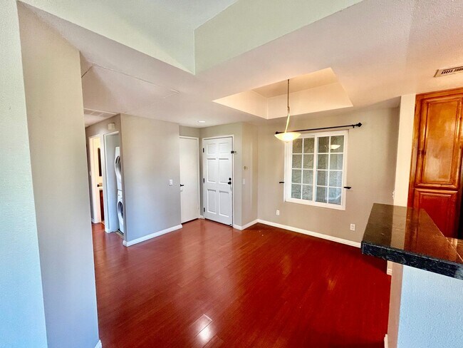 Foto del edificio - Spacious Remodeled Condo at River Colony C...