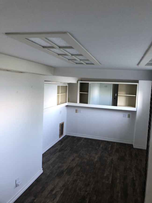 Foto del edificio - 9876 SE Southworth Dr