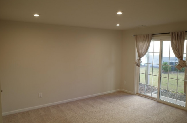 Foto del edificio - 107 Brier Summit Pl