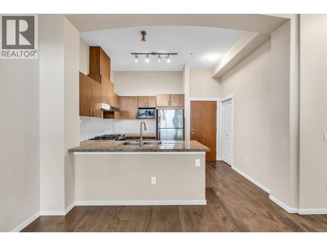Building Photo - 3082-3082 Dayanee Springs Blvd