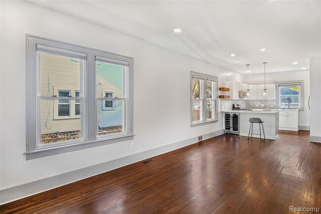 Foto del edificio - 565 W Saratoga St