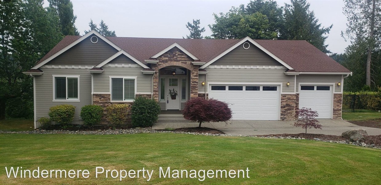 Foto principal - 4717 E Maple Ln Cir NW
