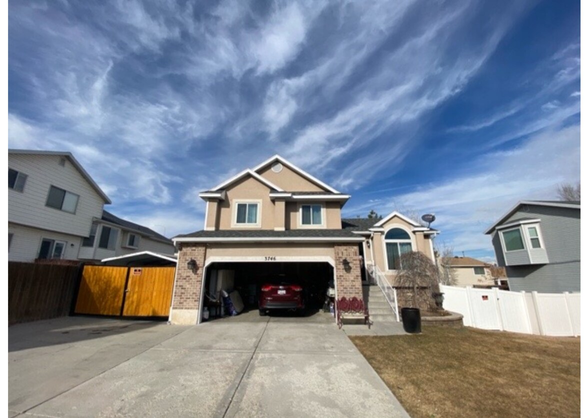 Primary Photo - 3746 W Teaberry Dr