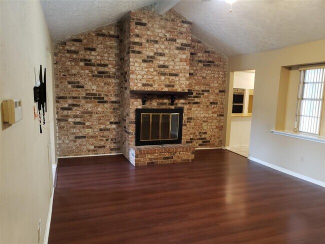 Building Photo - 6662 Canyon Way Dr