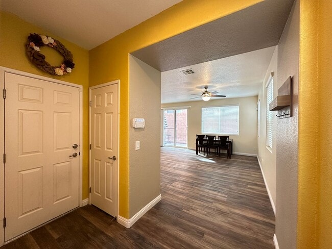 Building Photo - 6209 Solomon Spring Way