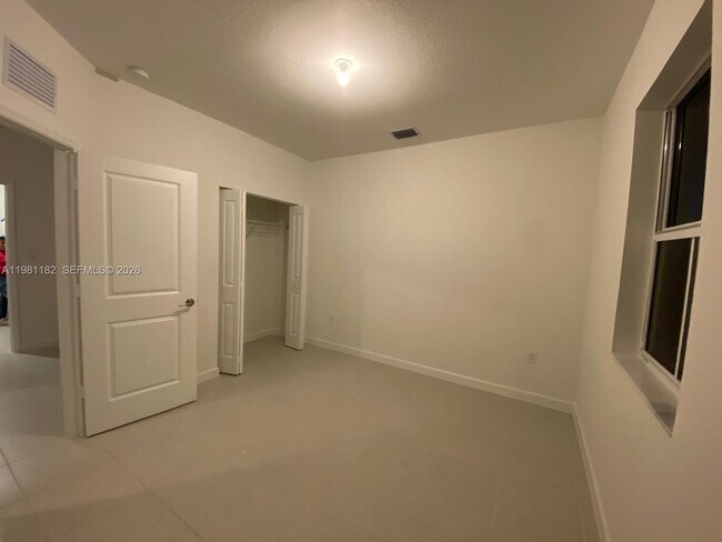 Foto del edificio - 2310 SE 28th Dr