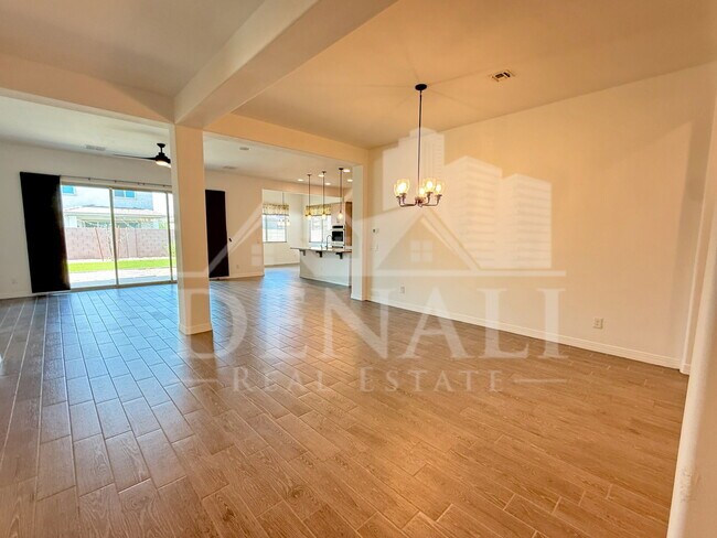 Foto del edificio - 5214 W Thresher Way