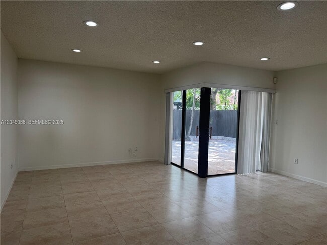 Building Photo - 15054 SW 127th Pl