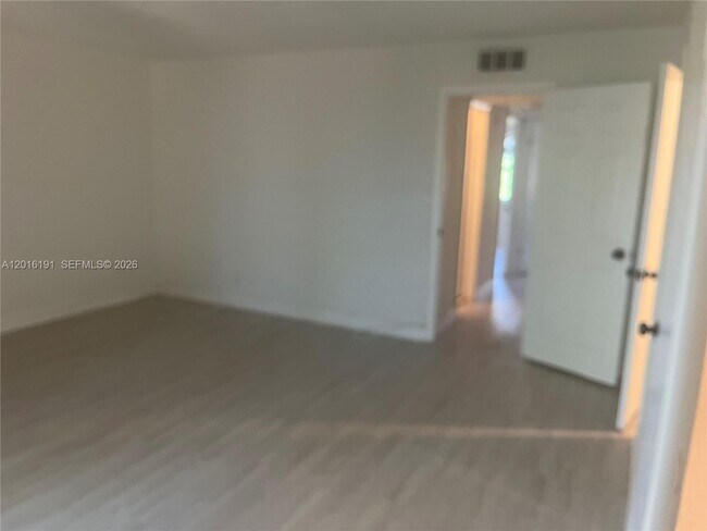 Foto del edificio - 5952 NW 25th Pl