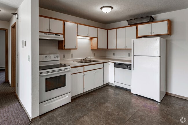 2BR, 1BA - 776SF - Kitchen - Newbury Apartments