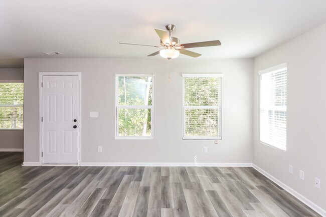 Foto del edificio - 395 Cassidy Trail