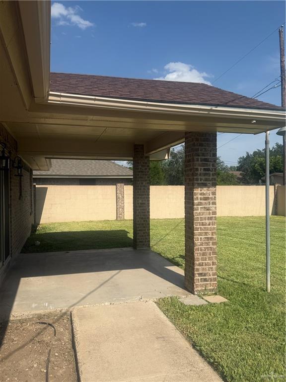 Building Photo - 9 W Burney Dr