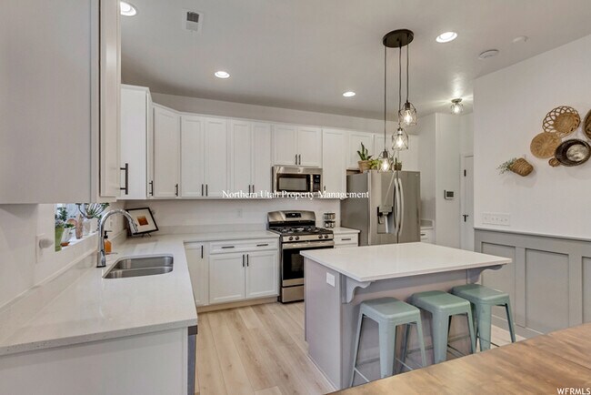 Building Photo - 3884 S 3010 W