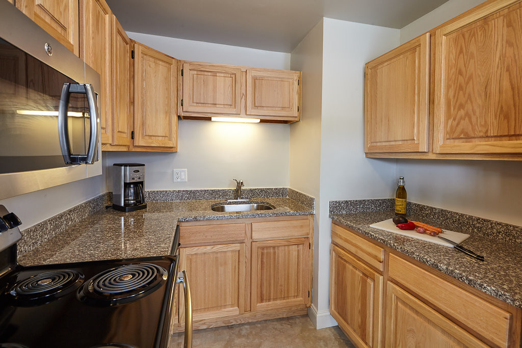 Primary Photo - Dutchess Apartment Assoc., LLC - 50-2E
