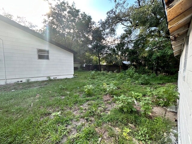 Foto del edificio - 1455 E 14th St
