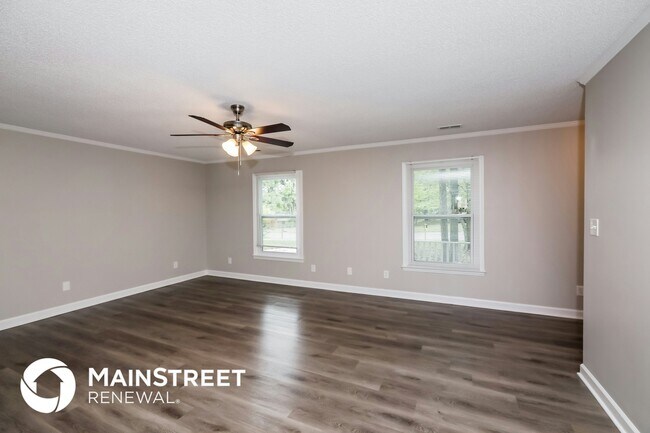 Building Photo - 5312 River Falls Dr