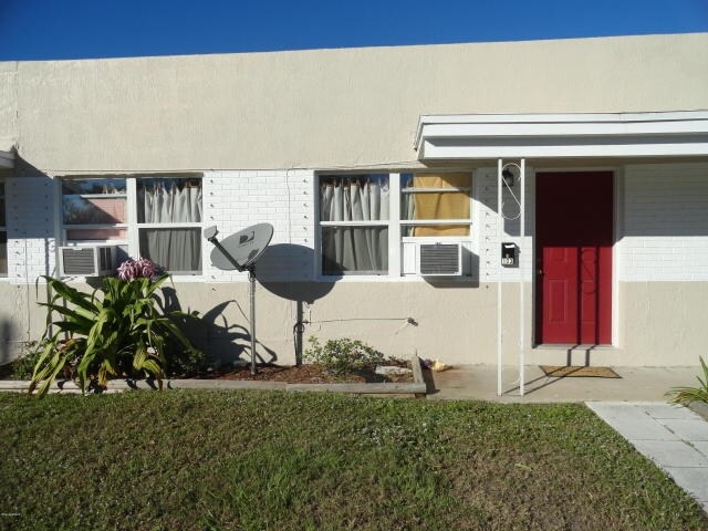 Foto del edificio - 1002 Brothers Ave