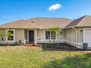 Building Photo - 1342 Richwood Cir