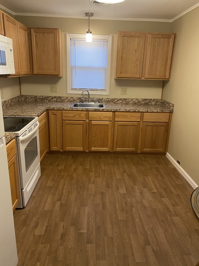 Kitchen - 200 13th St