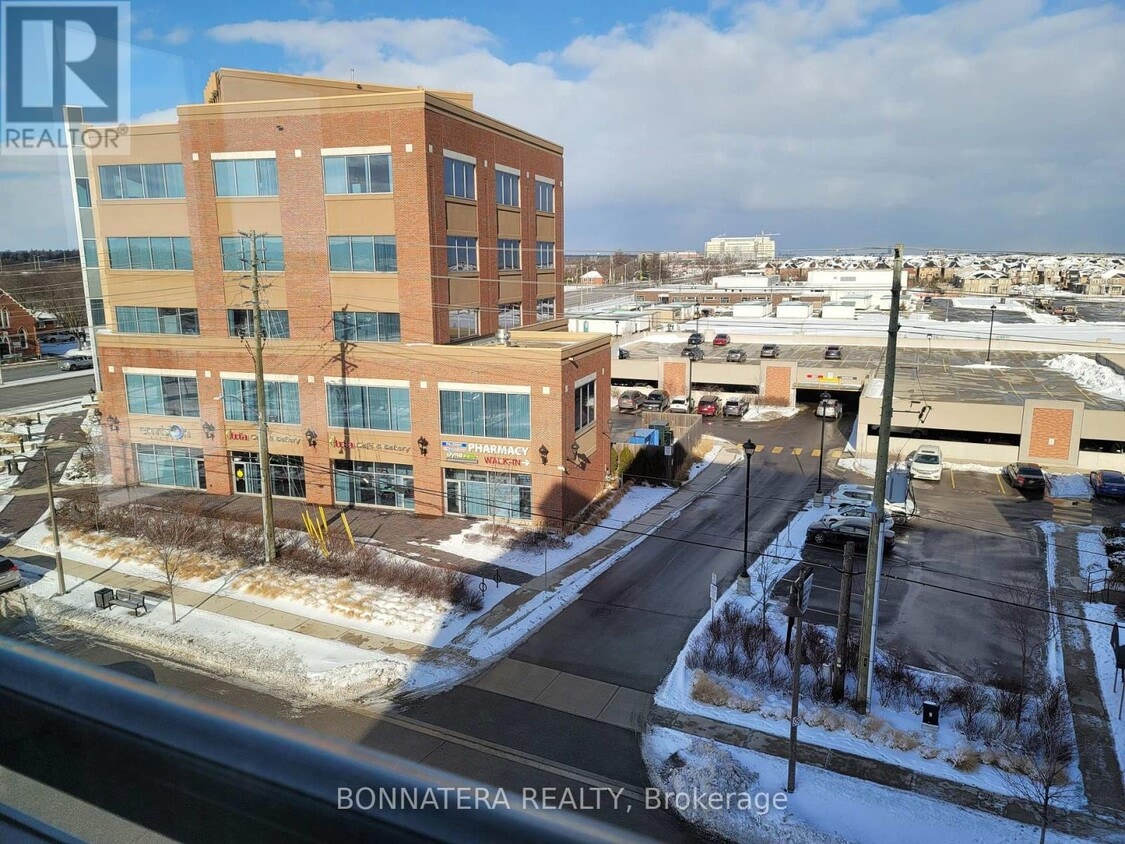 Photo principale - 2486-2486 Old Bronte Rd