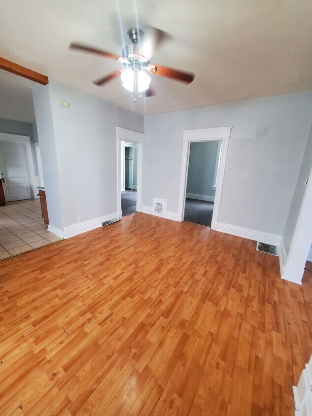 Foto principal - 2215-2217 W Mineral St.