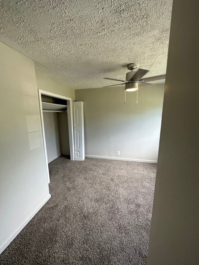 Building Photo - 227 Burden Ln