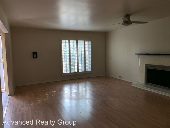 Building Photo - 2 br, 2.5 bath House - 578 Tam O Shanter