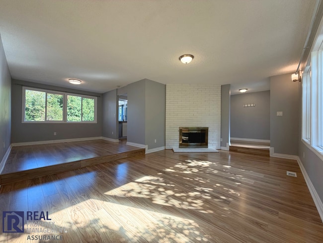 Building Photo - 5470 SW 164th Ct