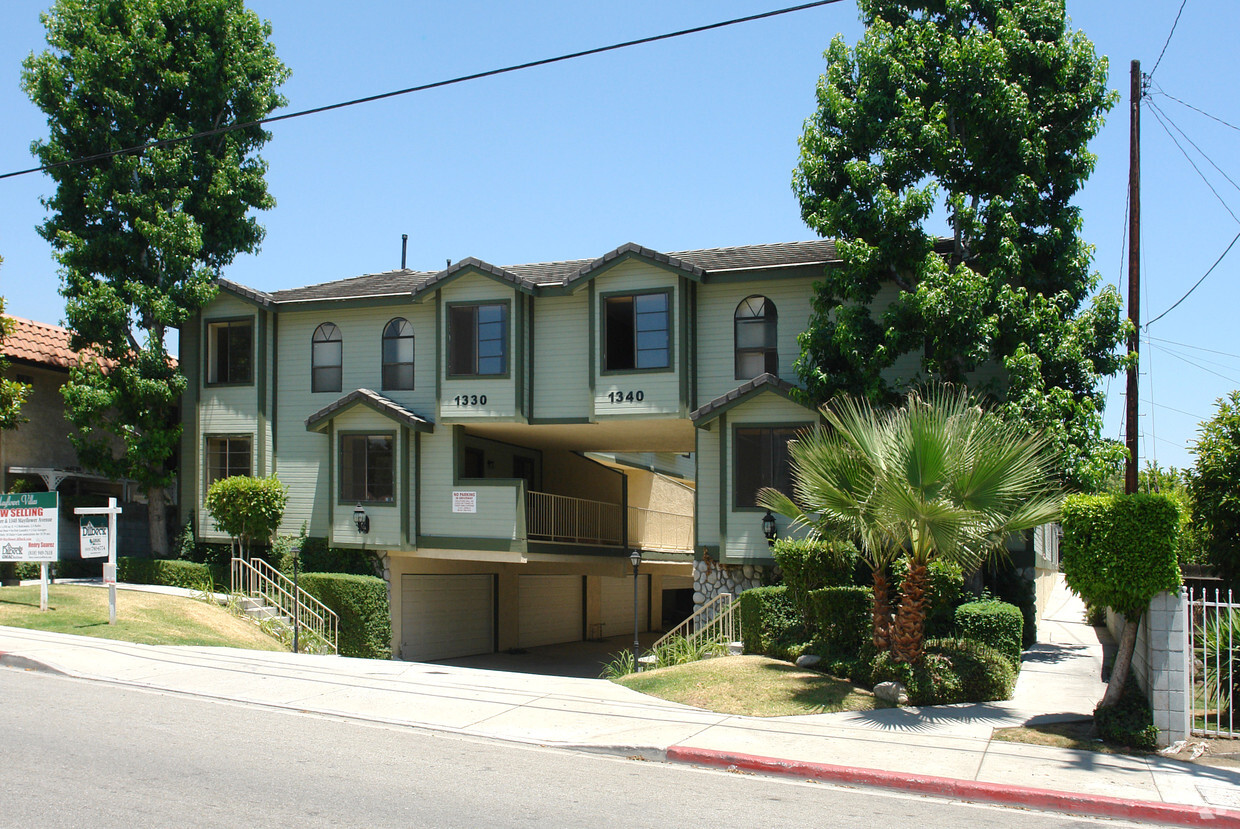 Foto del edificio - Mayflower Villas