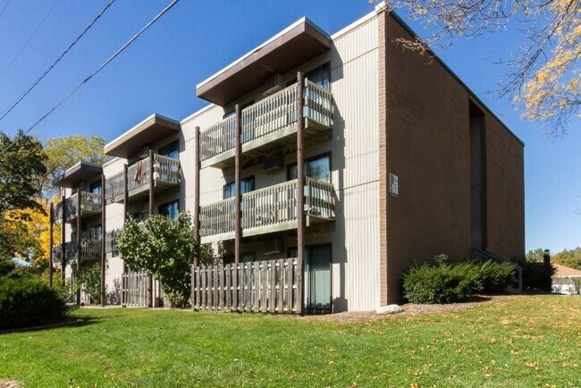 Building Photo - 135 Dotson Dr