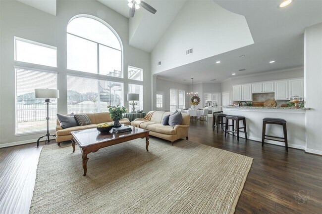 Building Photo - 1211 Mahogany Run Dr