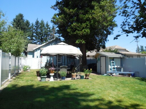 Foto del edificio - 818 4th St NE