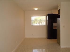 Foto del edificio - 270 NE 40th St