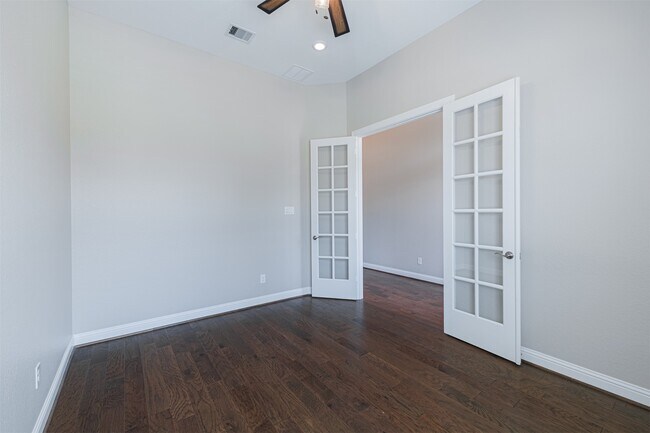 Building Photo - 1803 Pepper Grove Ln