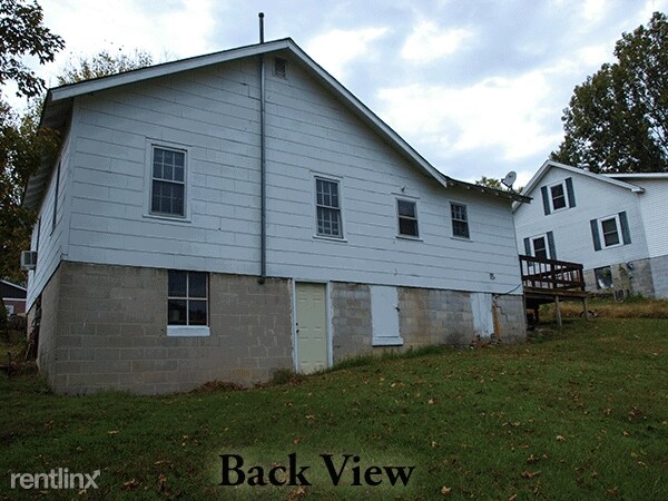 Building Photo - 139 Davis St N