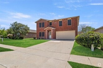 Building Photo - 4607 Green Meadow Dr