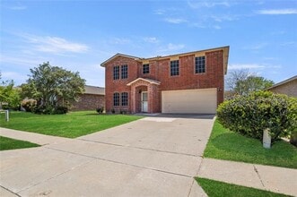 Building Photo - 4607 Green Meadow Dr
