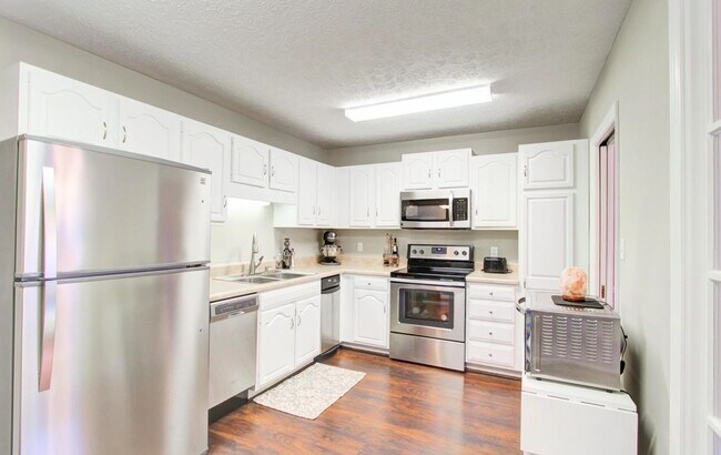 Foto del edificio - 2950 Rivermont Ave