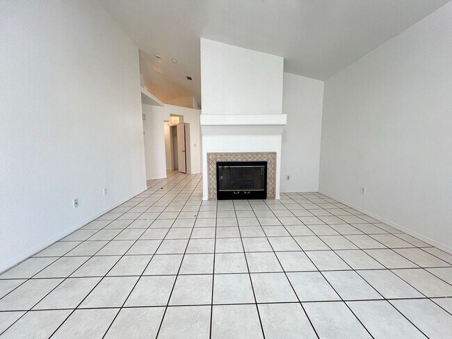 Foto del edificio - 9348 Leaping Lilly Ave