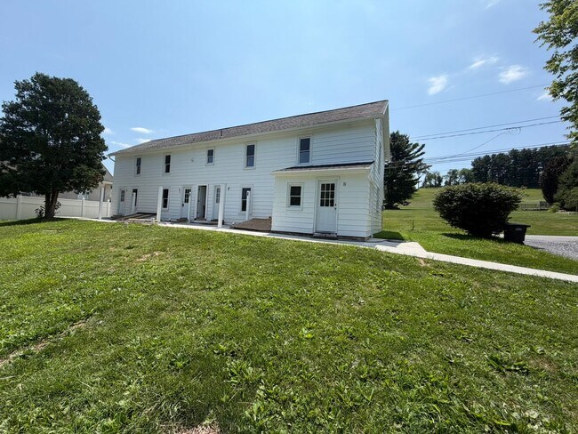 Foto del edificio - 3777-3783-3783 Huckleberry Rd
