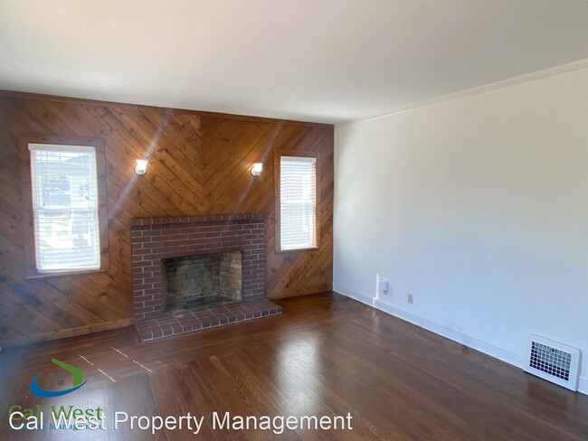 Building Photo - 2 br, 1 bath House - 435 IRVING AVE.