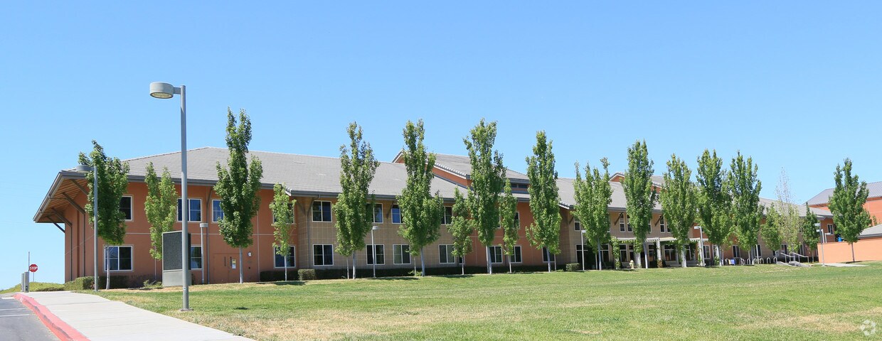 Primary Photo - Sierra Terraces II