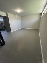 Building Photo - 505 Kathleen Ave