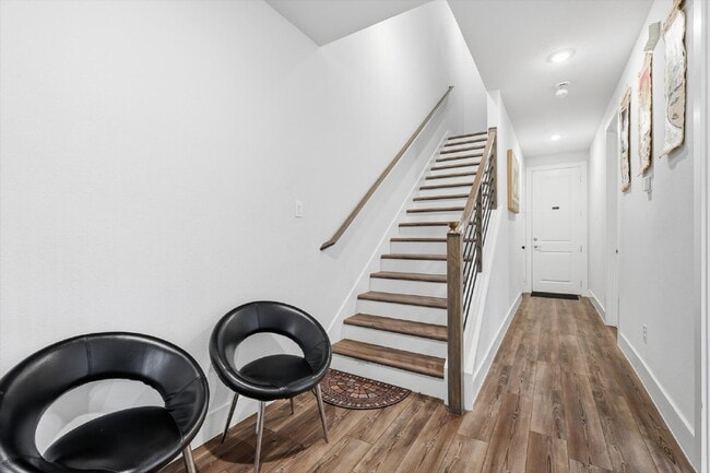 Building Photo - Cozy home in Merion at Midtown Park, one of Dallas's most convenient and family-friendly communit...