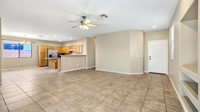 Foto del edificio - 12523 W Estero Ln